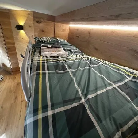 Guesthost - Mulino Del Bianco - Comfy Studio-Flat Apartment La Thuile