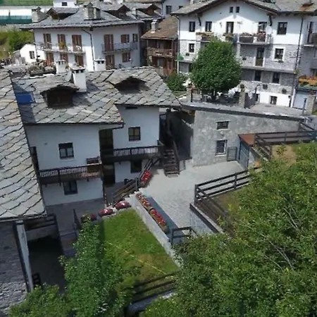 Guesthost - Mulino Del Bianco - Comfy Studio-Flat La Thuile