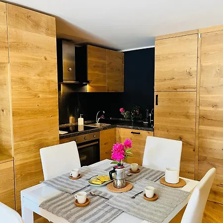 Apartament Guesthost - Mulino Del Bianco - Comfy Studio-Flat La Thuile